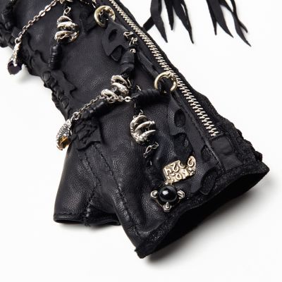 GLOVE NEMESIS