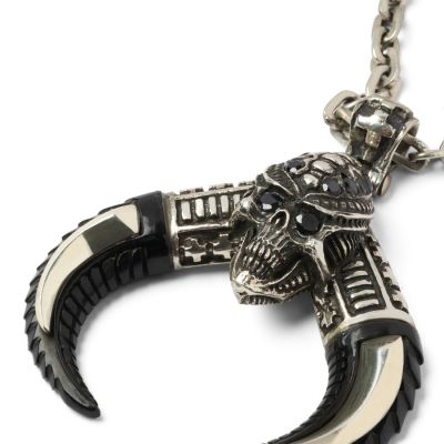 PENDANT SKULL ALIEN HORN