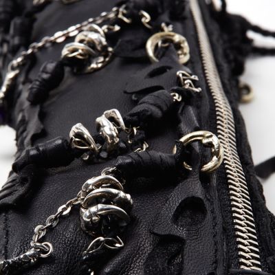 GLOVE NEMESIS